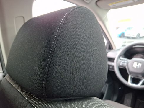 Used 2024 Honda CR-V EX image 9
