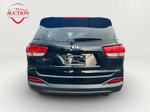 Used 2017 Kia Sorento AWD image 6