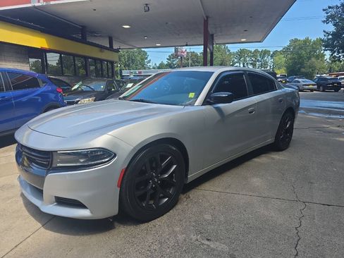 Used 2021 Dodge Charger SXT w/ Blacktop Package RWD image 3