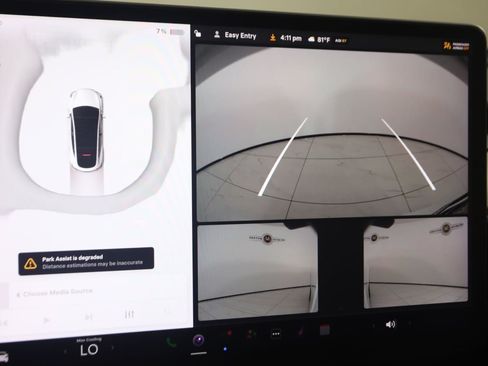 Used 2022 Tesla Model Y Performance AWD/4WD image 11