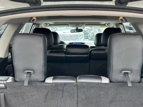 Used 2019 Nissan Pathfinder SL AWD/4WD image 13