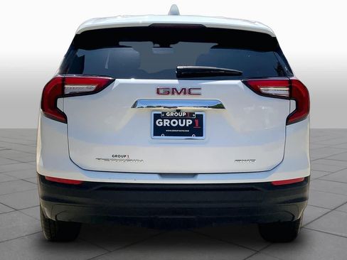 Used 2024 GMC Terrain SLE AWD/4WD image 5