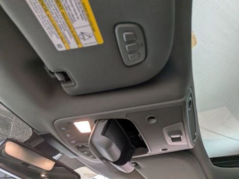 Used 2017 Ford F150 Lariat w/ Equipment Group 502A Luxury image 19