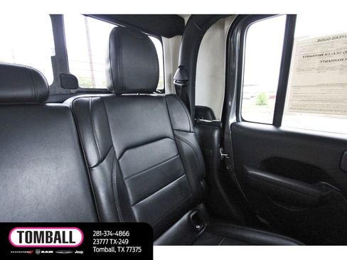 Used 2022 Jeep Gladiator Sport AWD/4WD image 12