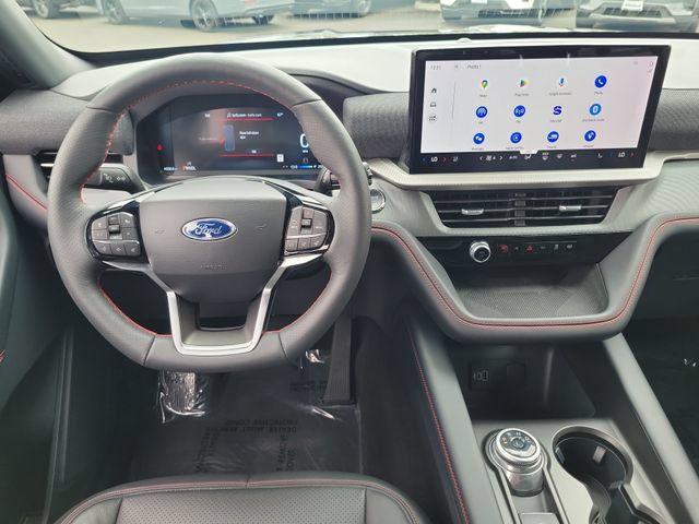Used 2026 Ford Explorer ST-Line w/ ST-Line Street Pack RWD image 4