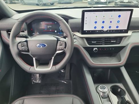 Used 2026 Ford Explorer ST-Line w/ ST-Line Street Pack RWD image 4