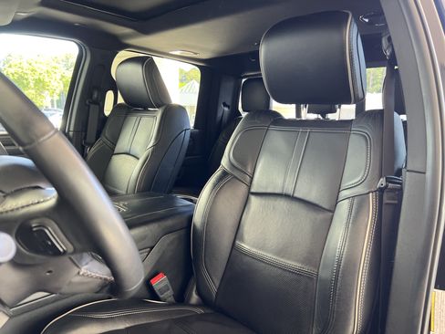 Used 2024 RAM 2500 Limited AWD/4WD image 15