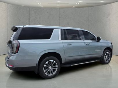 Used 2025 Chevrolet Suburban LT w/ Comfort Package