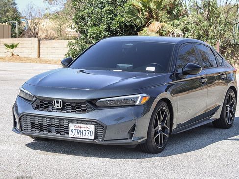 Used 2025 Honda Civic Sport image 3