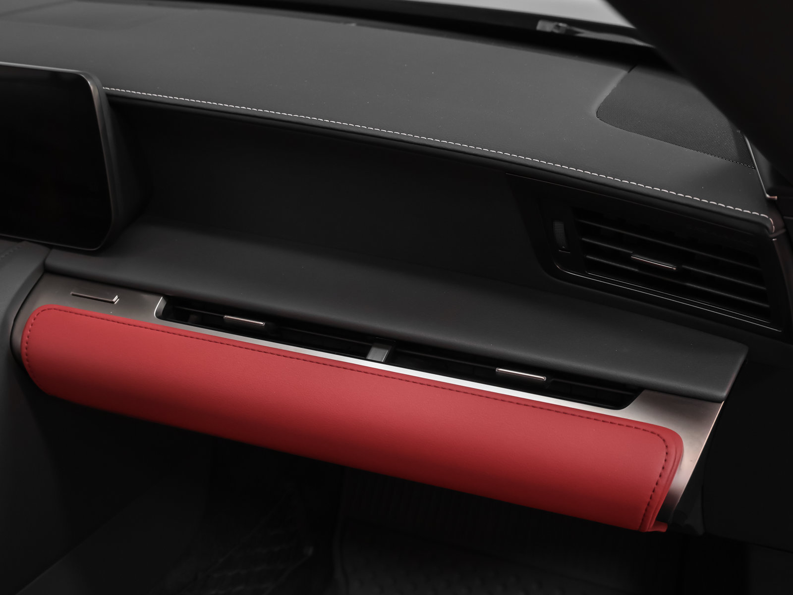 Used 2024 Lexus LC 500 Convertible RWD image 24