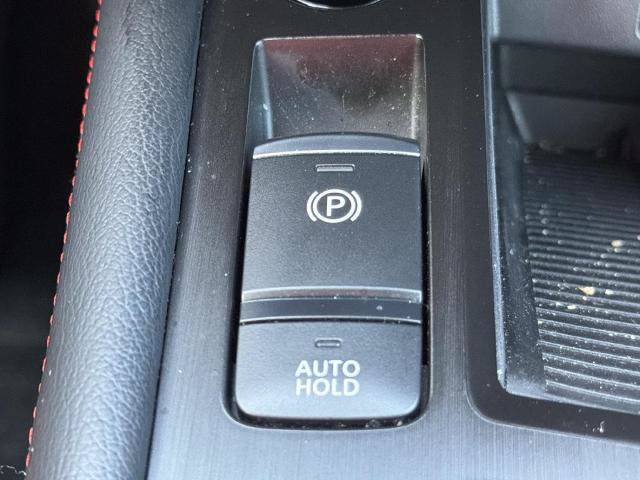 Certified 2025 Nissan Kicks SR FWD image 8