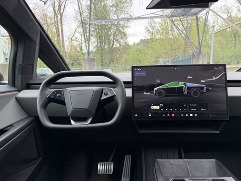 Used 2025 Tesla Cybertruck AWD Crew Cab image 11