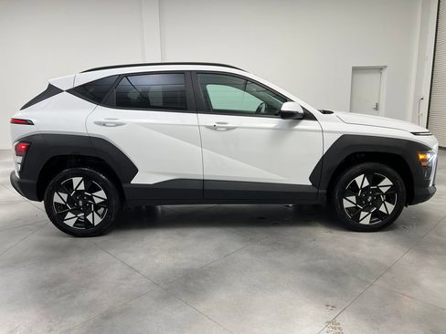 Used 2024 Hyundai Kona SEL AWD/4WD image 10
