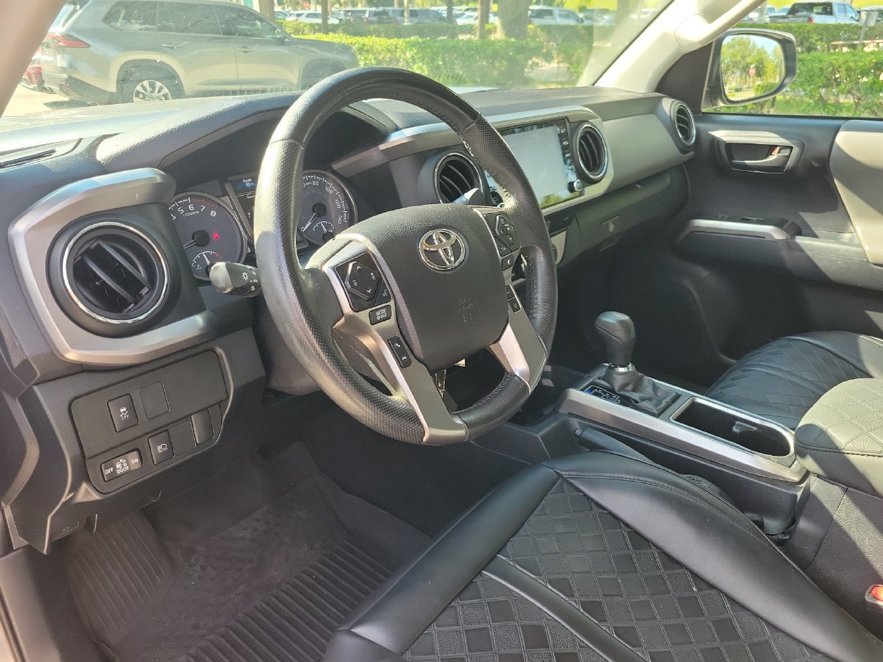 Used 2021 Toyota Tacoma SR5 RWD image 15