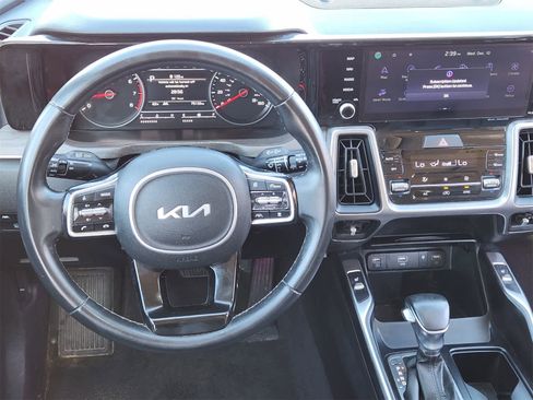 Used 2022 Kia Sorento EX w/ Panoramic Sunroof Package image 26