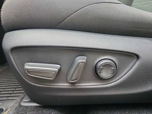 Used 2024 Toyota RAV4 SE image 14