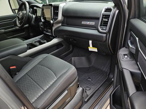 New 2026 RAM 1500 2WD Crew Cab image 7