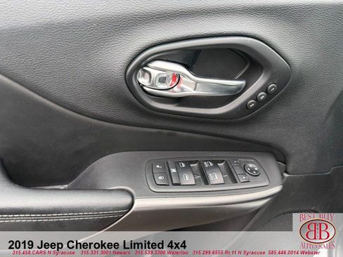 Used 2019 Jeep Cherokee Limited AWD/4WD image 14