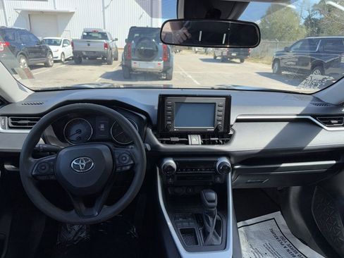 Used 2022 Toyota RAV4 XLE image 20
