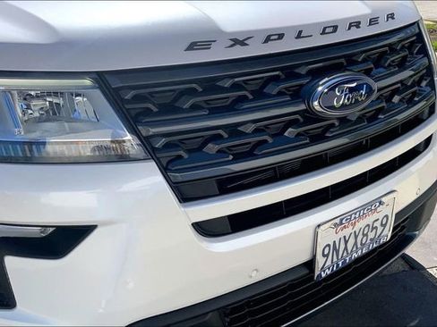 Used 2018 Ford Explorer XLT w/ Equipment Group 202A FWD image 29