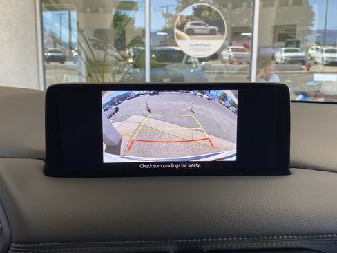 Used 2021 MAZDA CX-5 Touring image 4