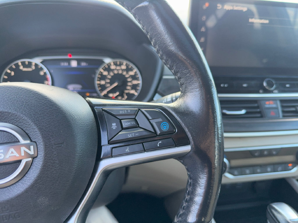 Used 2023 Nissan Altima 2.5 SL AWD/4WD image 17