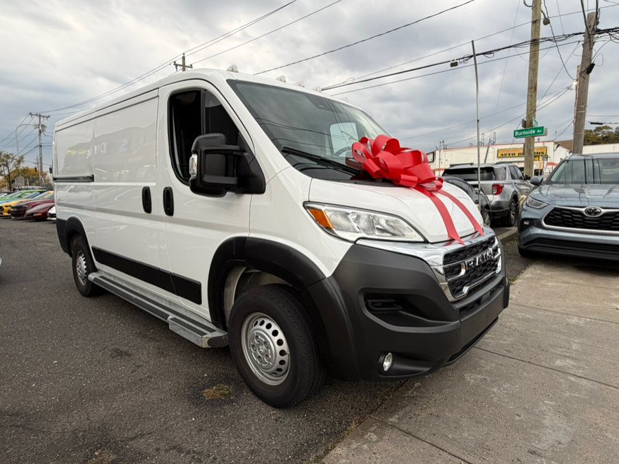 Used 2025 RAM ProMaster 2500 w/ U-Haul Equipment Group FWD image 3
