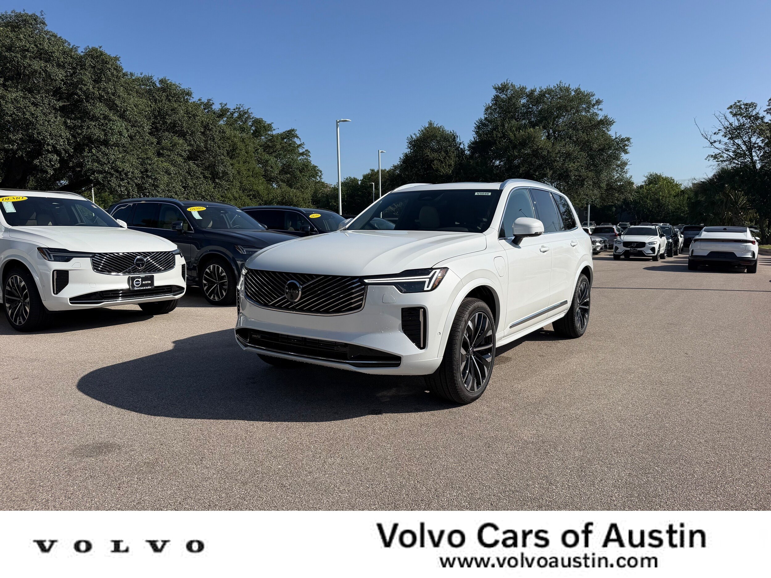 New 2026 Volvo XC90 T8 Plus w/ Protection Package AWD/4WD image 1