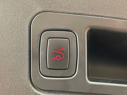 Used 2016 Tesla Model S 70D image 19