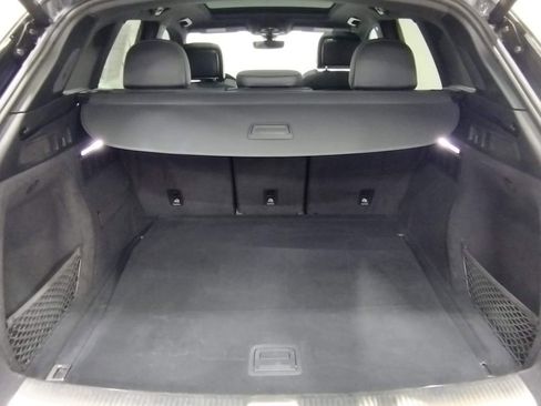 Used 2022 Audi SQ5 Premium Plus w/ Premium Plus Package image 20