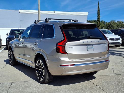 New 2026 Volvo XC90 T8 Ultra w/ Lounge Package image 5