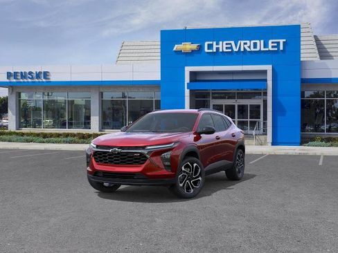 New 2026 Chevrolet Trax RS w/ Driver Confidence Package FWD image 8