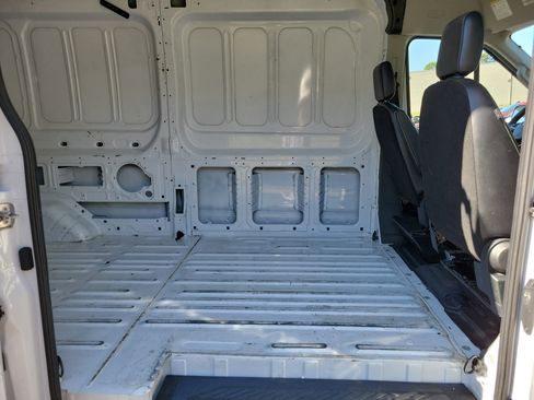 Used 2023 Ford Transit 250 Medium Roof image 8