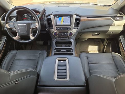 Used 2019 GMC Yukon Denali w/ Denali Ultimate Package AWD/4WD image 19