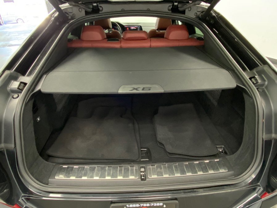 Used 2022 BMW X6 xDrive40i w/ M Sport Package AWD/4WD image 43