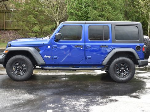 Used 2018 Jeep Wrangler Unlimited Sport image 29