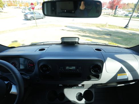 New 2025 Mercedes-Benz Sprinter 2500 image 28