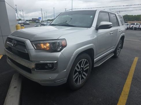 Used 2022 Toyota 4Runner Limited AWD/4WD image 6