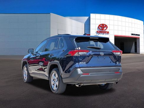Used 2025 Toyota RAV4 XLE AWD/4WD image 12