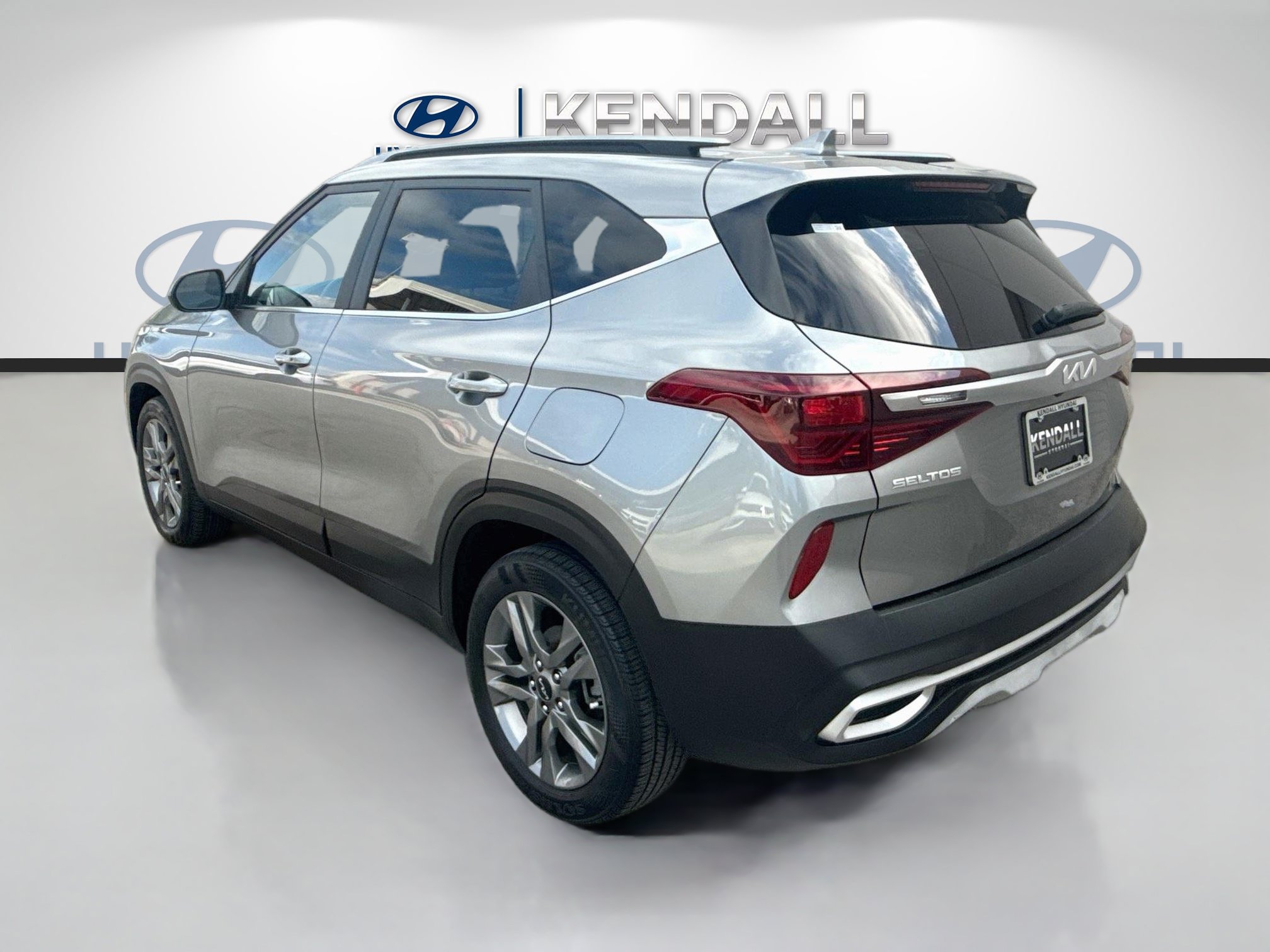 Used 2023 Kia Seltos S FWD image 4