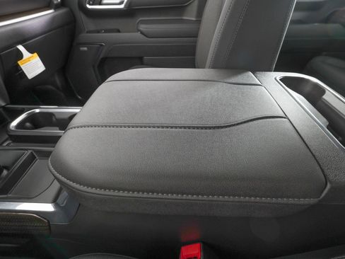 Used 2026 Chevrolet Silverado 1500 LT Trail Boss w/ Convenience Package II image 27