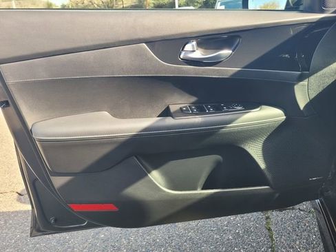 Used 2023 Kia Forte GT-Line w/ GT-Line Premium Package image 16