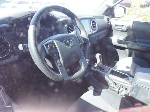 Used 2023 Toyota Tacoma TRD Sport AWD/4WD image 12