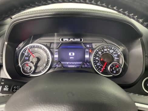 Used 2021 RAM 1500 Laramie AWD/4WD image 24