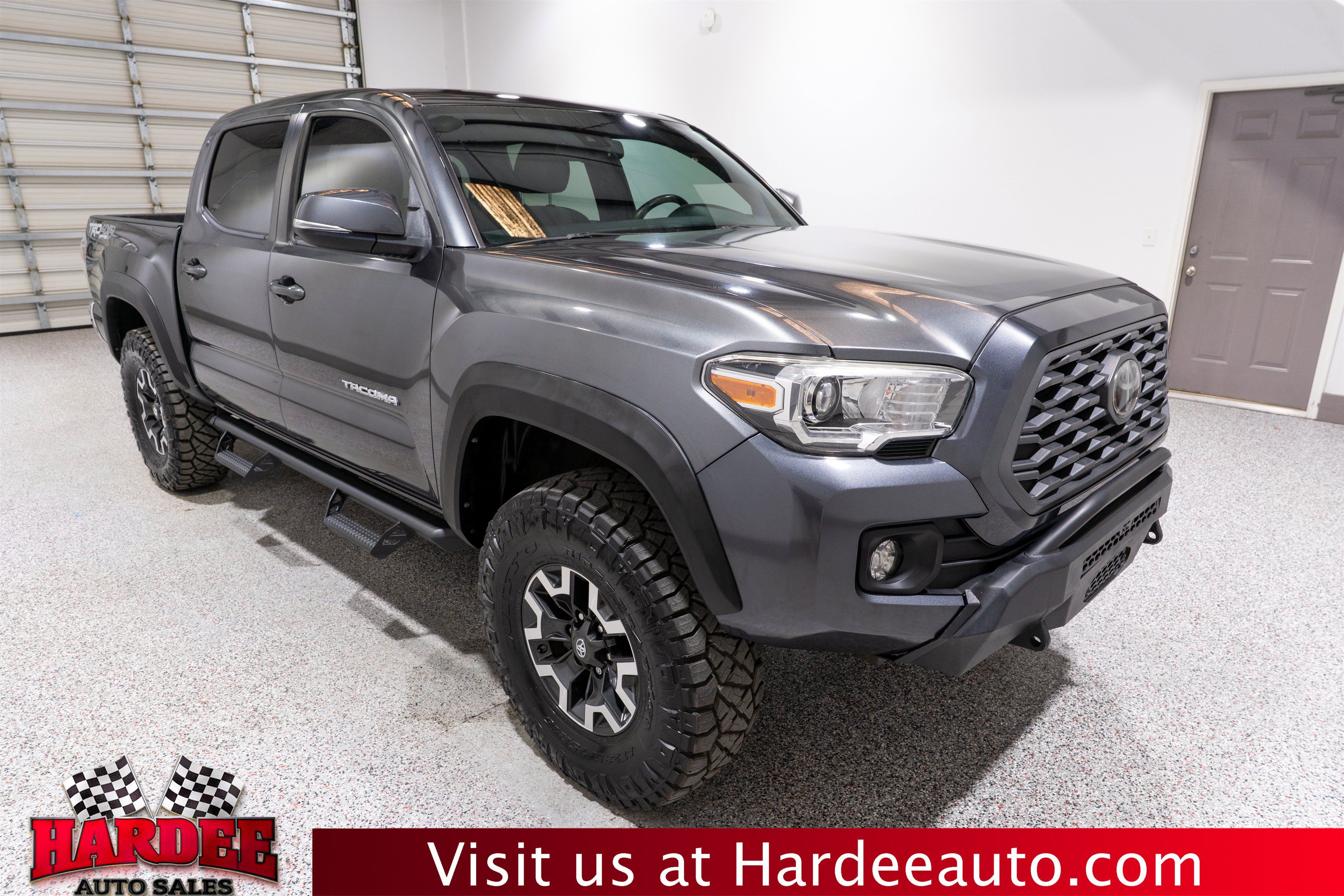 Used 2020 Toyota Tacoma TRD Off-Road AWD/4WD image 6