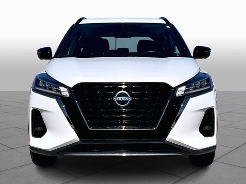 Used 2024 Nissan Kicks SR FWD image 4
