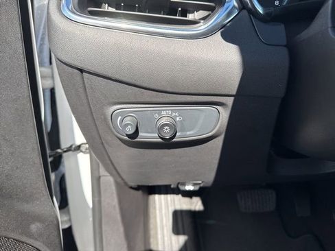 Used 2024 Chevrolet Equinox LS AWD/4WD image 20