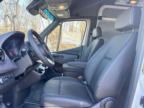 New 2025 Mercedes-Benz Sprinter 3500 image 9
