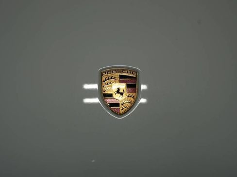 Certified 2025 Porsche Macan AWD/4WD image 29
