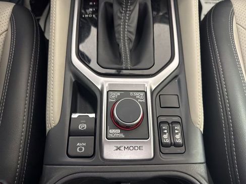 Used 2022 Subaru Forester Limited image 17